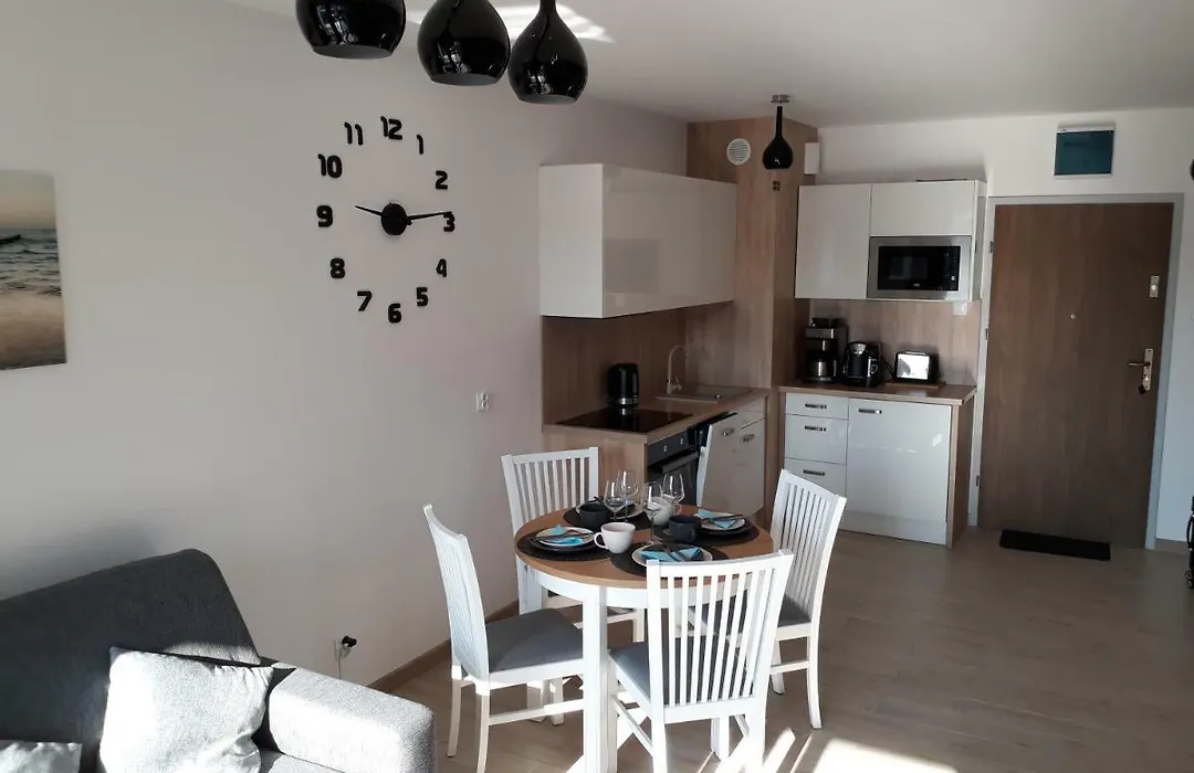 Apartament Oliwka z Prywatnym Miejscem Postojowym-1