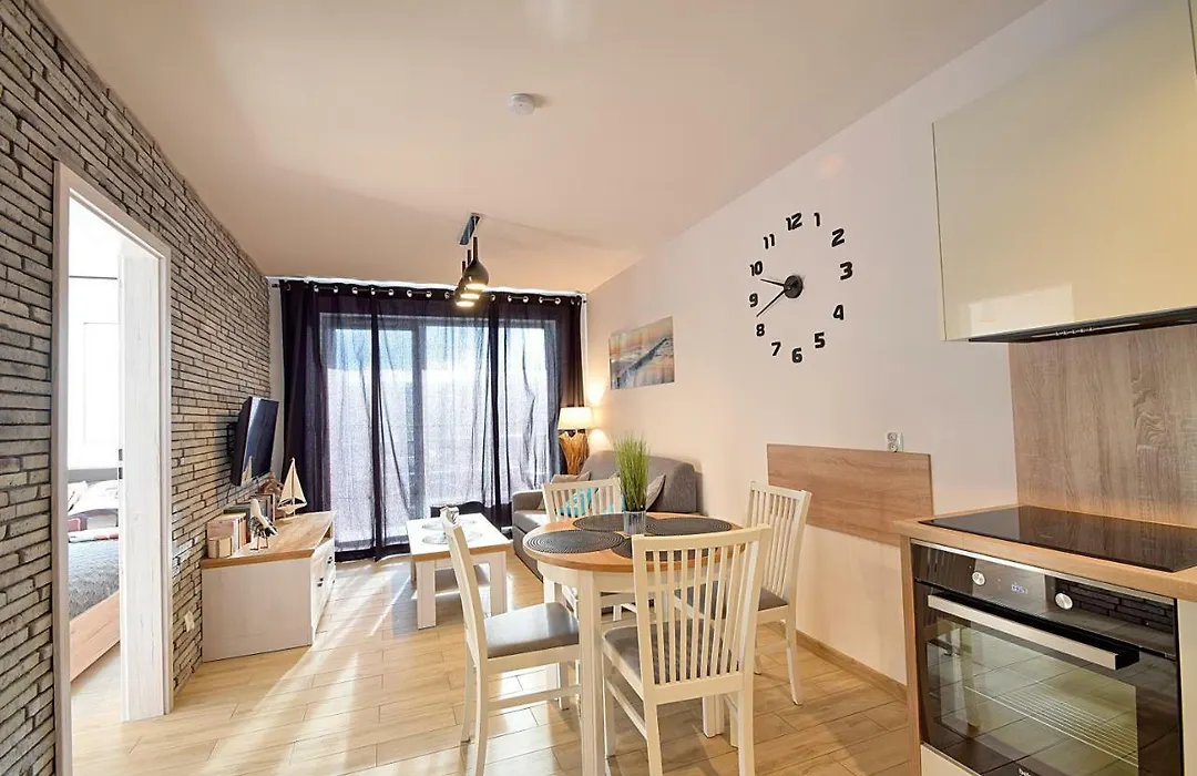 Apartament Oliwka Z Prywatnym Miejscem Postojowym-1