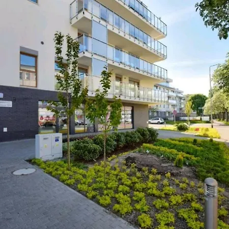 Apartament Oliwka Z Prywatnym Miejscem Postojowym-3